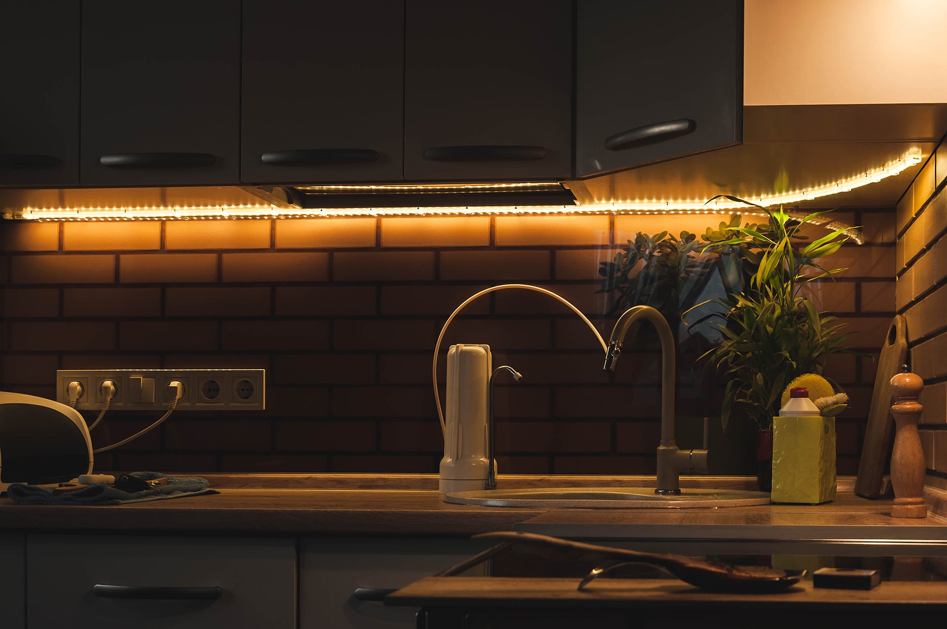 From Sunrise to Sunset How Smart LED Lighting Can Mimic Natural Light Sources